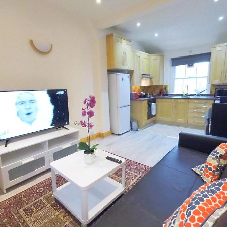 Flat 2, 6 Tauton Mews In Marylebone Apartment London Bagian luar foto