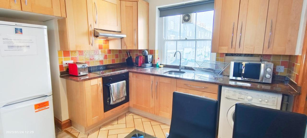 Flat 2, 6 Tauton Mews In Marylebone Apartment London Bagian luar foto