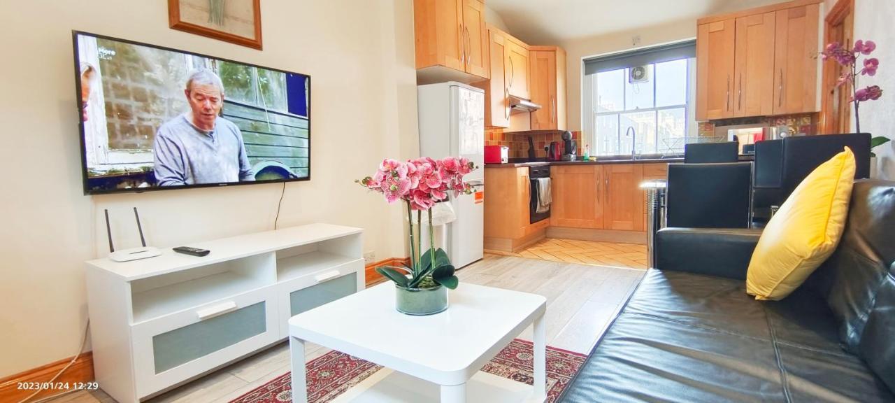 Flat 2, 6 Tauton Mews In Marylebone Apartment London Bagian luar foto